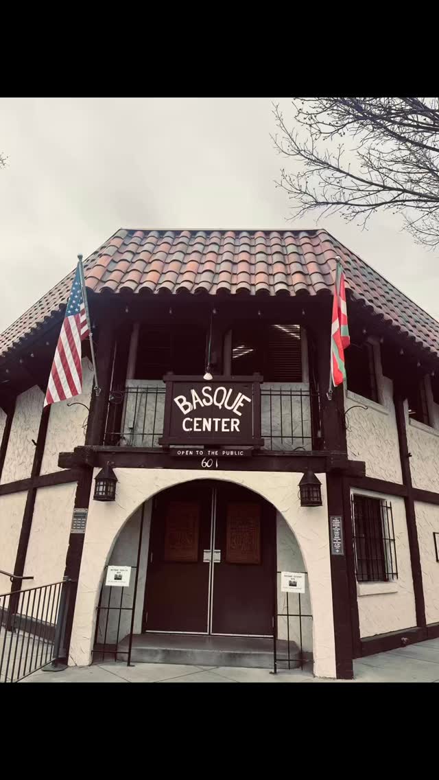 Kokein USA tour part 2.Boise and San Francisco.
Hitzik ez bertan bizi izan genuena azaltzeko.ESKERRIK ASKO
No words for what we felt in there.THANK YOU SO MUCH❤️#usatour #kokein #kokeinrock #biran #bideadahelmuga